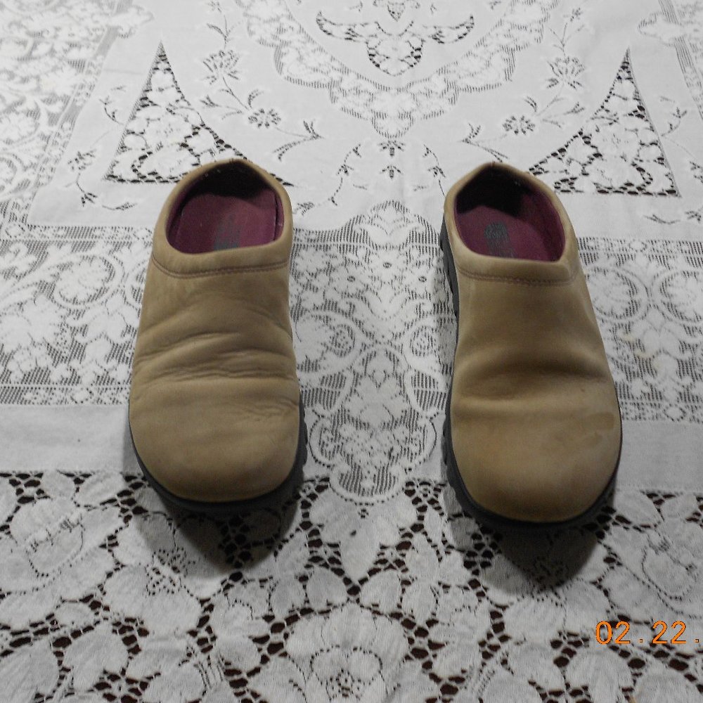 The North Face Slide-ons